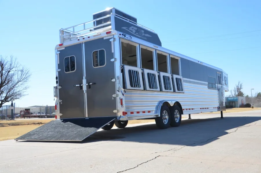 Horse Pro Trailers trailers